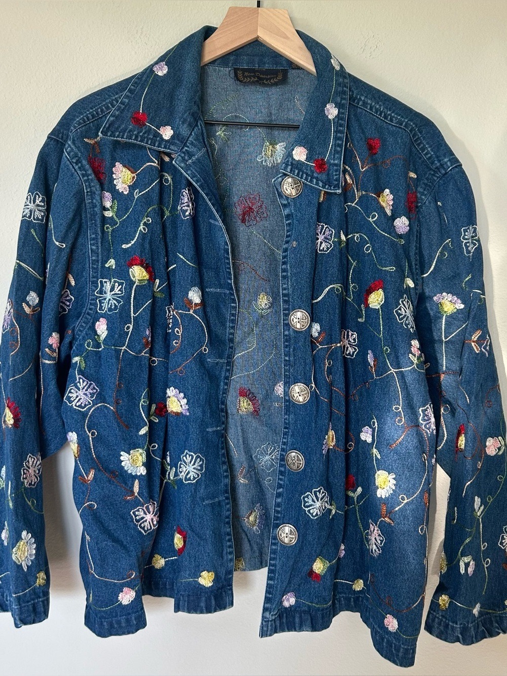 New Directions Embroidered Floral Denim Jacket Women’s Medium Blue Boho Button
